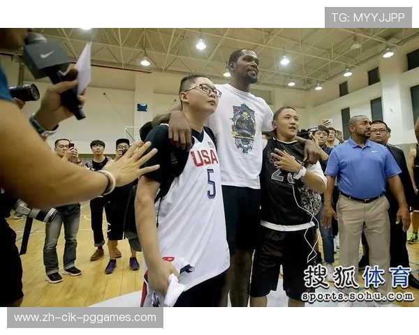 NBA名人赛:明星球员竞技与趣味场面